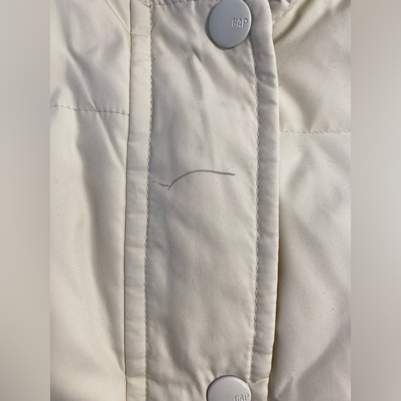 GAP Ivory Down Vest with removable faux fur hood XL no tags but never wore - Picture 11 of 12